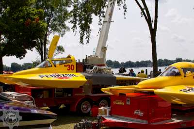 Pennzoil hydroplanes